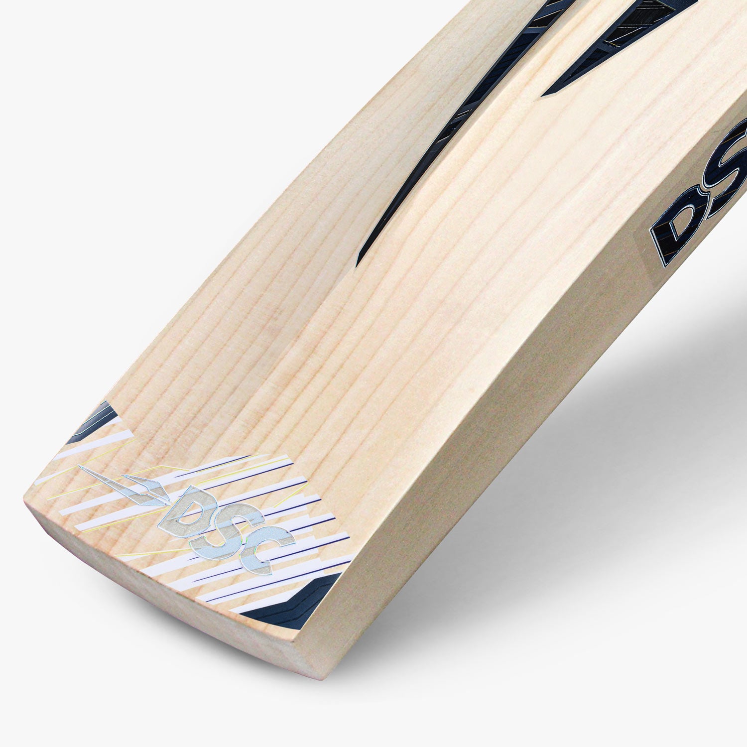 DSC Blak 22 Junior Cricket Bat