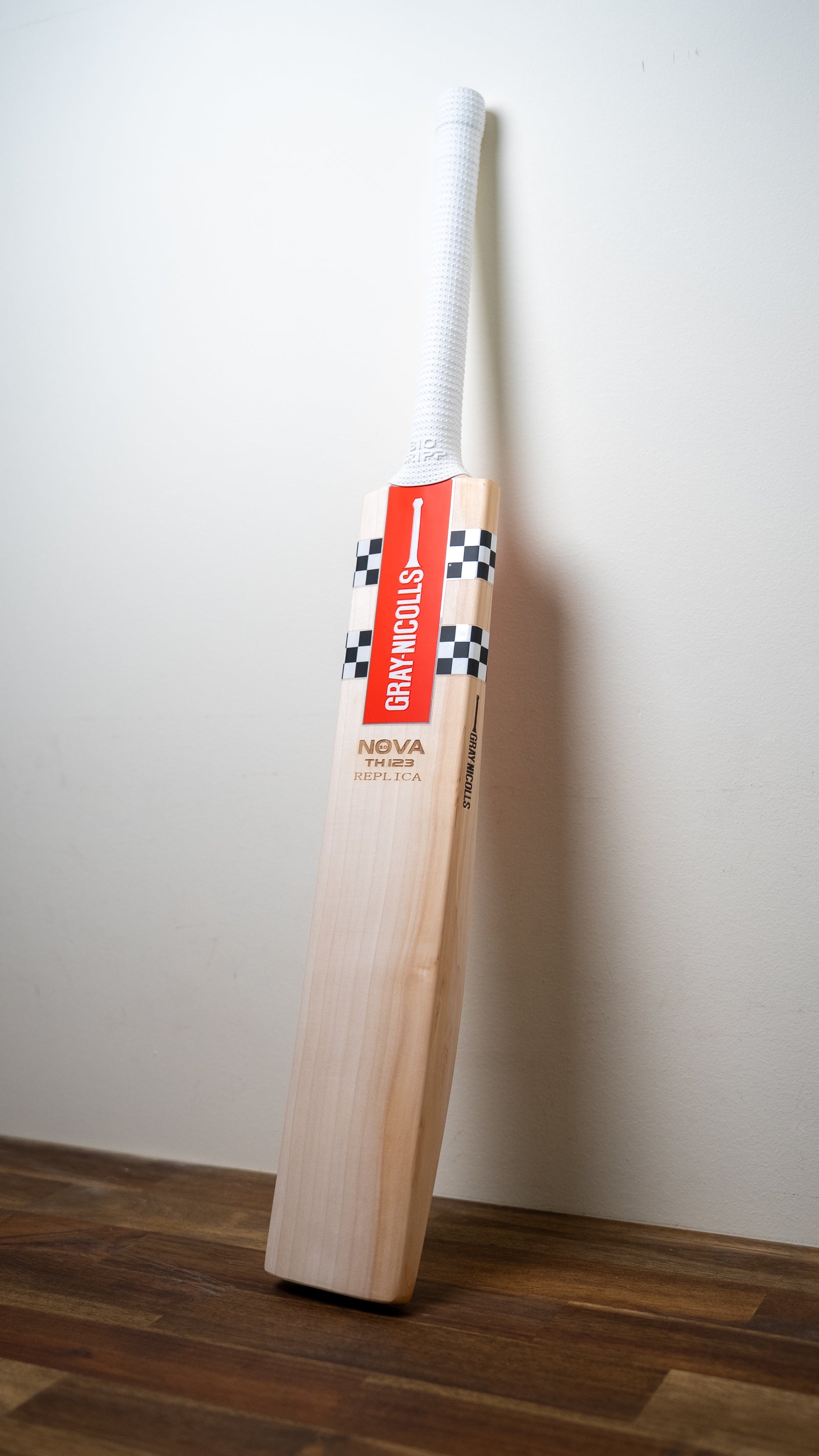 Gray-Nicolls Nova TH123 Cricket Bat