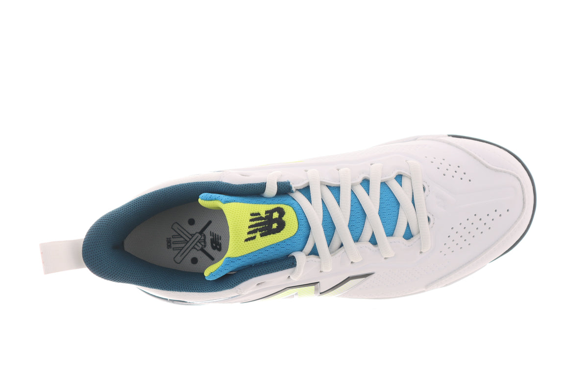 New Balance KC4020 V8 Junior Rubber Shoe